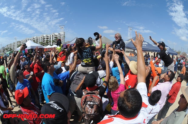 Fans mobbed tech and contingency for the Baja Sur 500.