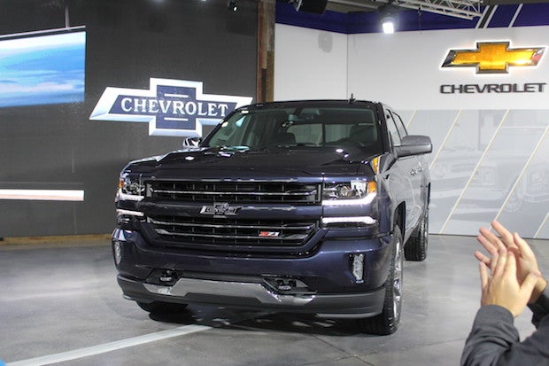 2018 Silverado Special Edition Features: LTZ Z71 trim Crew Cab, front and rear heritage bowtie emblems, 100 year door badge, spray-in bedliner with heritage bowtie emblem, accessory floor liners with heritage bowtie emblems, Centennial Blue exterior paint, 22" painted wheels with chrome inserts, 22" all-terrain tires, chrome tow hooks, chrome bowtie on steering wheel